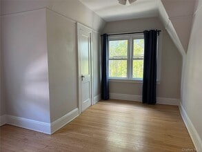 50 The Crescent in Babylon, NY - Building Photo - Building Photo