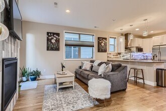 1261 Perry St in Denver, CO - Building Photo - Building Photo