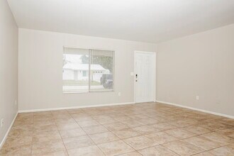 2396 Roxbury Cir in North Port, FL - Building Photo - Building Photo