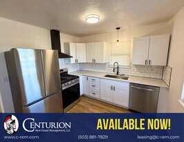 573 E Ellendale Ave in Dallas, OR - Building Photo
