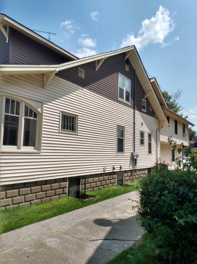 264 W 16th St, Unit 264 West 16th Street