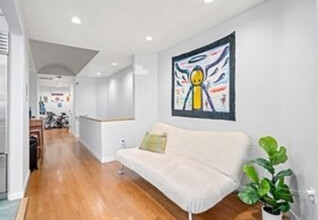 220 Boylston St, Unit 3 in Boston, MA - Building Photo - Building Photo