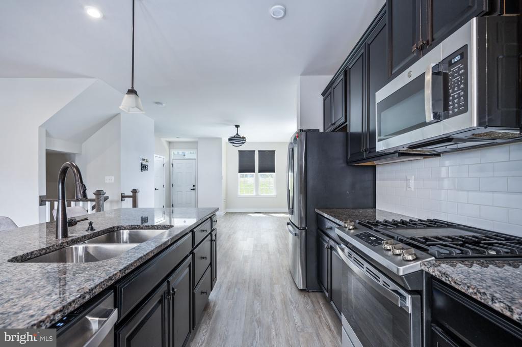 1328 Trestle Dr in Fredericksburg, VA - Building Photo