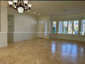 1612 Hidden Spring Dr in Las Vegas, NV - Building Photo - Building Photo