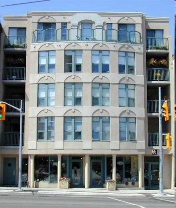 Rosedale Terrace in Toronto, ON - Building Photo