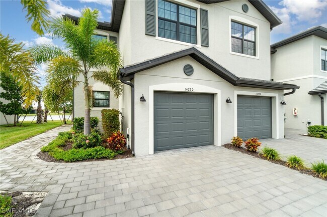 14220 Pine Lodge Ln in Ft. Myers, FL - Building Photo - Building Photo