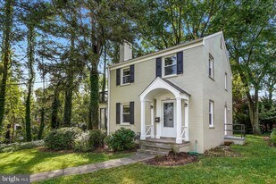 7000 Exeter Rd in Bethesda, MD - Building Photo