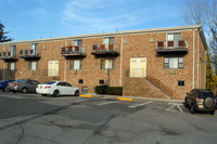 Lodi Circle Apartments in Lodi, NJ - Foto de edificio - Building Photo