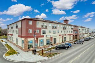 1010 Railway St in Crossfield, AB - Building Photo