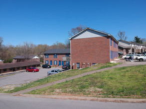 1521 W Knollwood Cir in Clarksville, TN - Building Photo - Building Photo