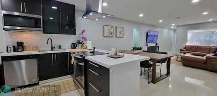 4361 SW 52nd Ct in Fort Lauderdale, FL - Foto de edificio - Building Photo