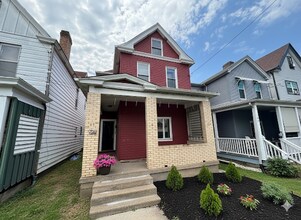 706 E 17th Ave in Munhall, PA - Building Photo - Building Photo