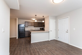 Arrowleaf Apartments in Grove City, OH - Building Photo - Interior Photo