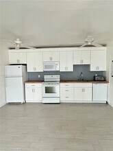 2201 NE 66th St in Fort Lauderdale, FL - Building Photo - Building Photo