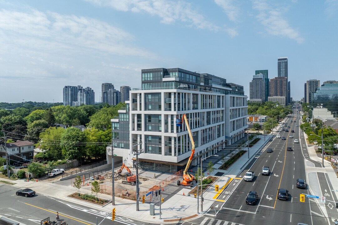 181 East in Toronto, ON - Building Photo