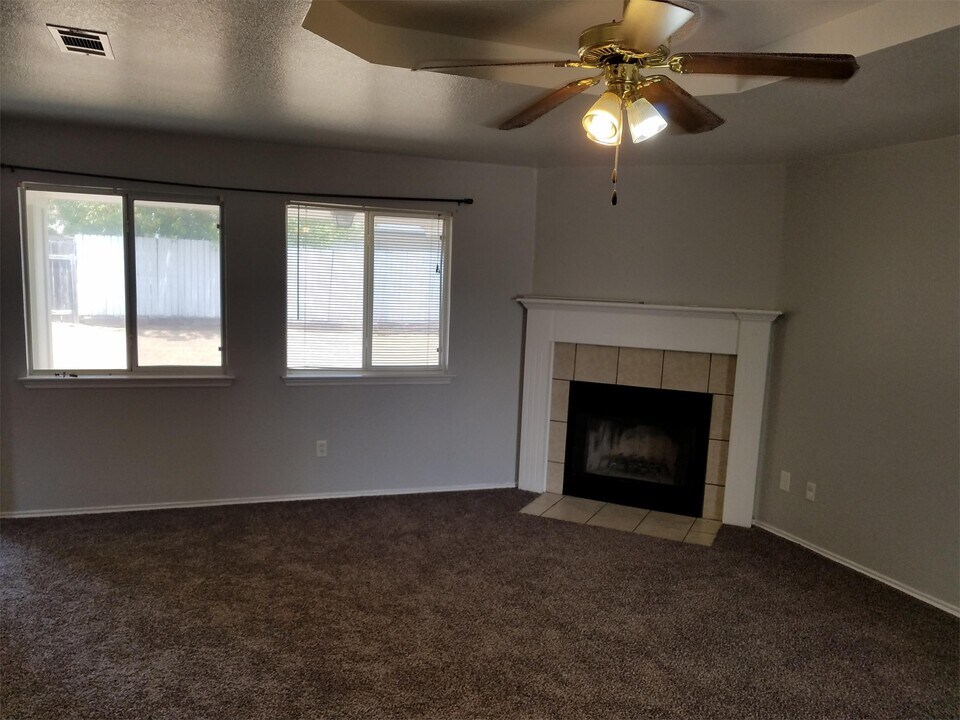 3409 Basset Dr in Killeen, TX - Foto de edificio