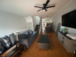 1269 Liberty Pky NW, Unit 1 in Atlanta, GA - Foto de edificio - Building Photo