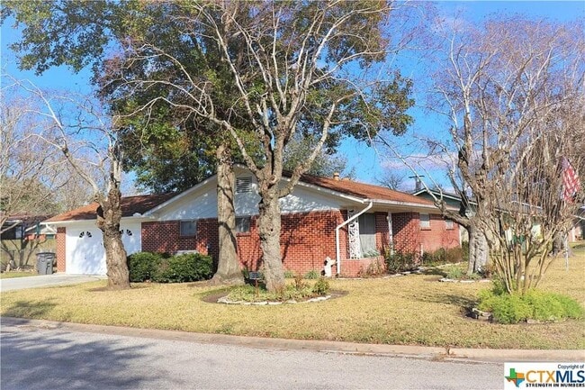 property at 2502 E Poplar Ave