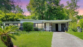 6243 Randia Dr in Jacksonville, FL - Building Photo