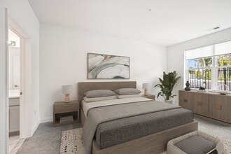 Laurel Green Apartments in Mount Laurel, NJ - Foto de edificio - Building Photo