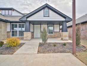 5816 Goldfinger Rd-Unit -Unit B - The Turner in Oklahoma City, OK - Building Photo - Building Photo