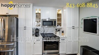 2011 N Hwy 17 in Mount Pleasant, SC - Foto de edificio - Building Photo