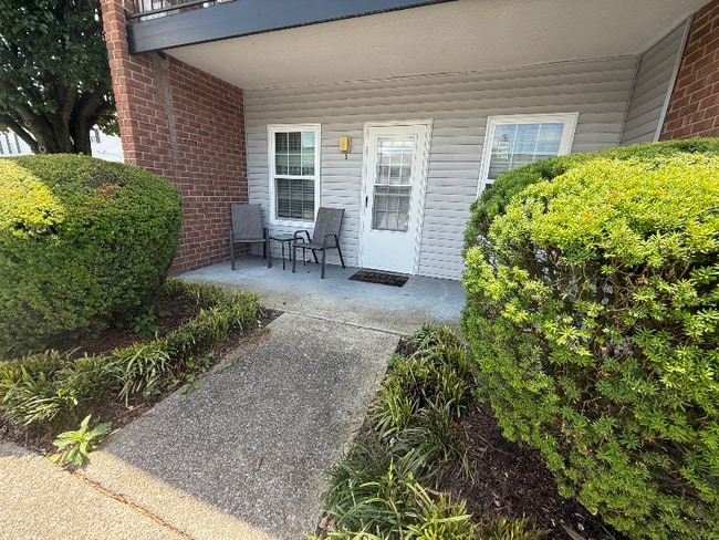 2258 Lebanon Pike in Nashville, TN - Building Photo - Building Photo
