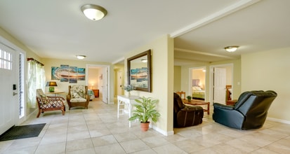 2417 Nihi St in Honolulu, HI - Foto de edificio - Building Photo