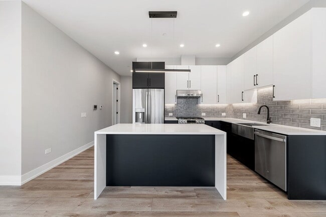 1606 S Ashland Ave in Chicago, IL - Building Photo - Building Photo