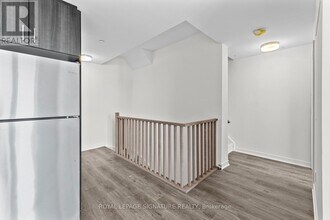 4035 Hickory Dr in Mississauga, ON - Building Photo - Building Photo