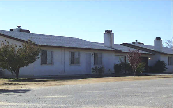 13058 Mohawk Rd in Apple Valley, CA - Building Photo - Building Photo