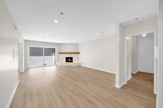 813 Lees Ave in Long Beach, CA - Building Photo - Building Photo
