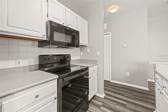 5519 Legacy Crescent Pl in Riverview, FL - Building Photo - Building Photo