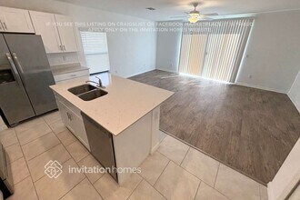 2047 E Landings Wy, Unit 921 in Port Charlotte, FL - Foto de edificio - Building Photo