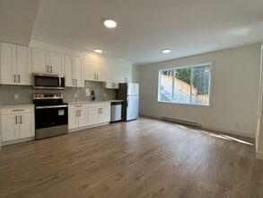 1343 Langara Dr in Nanaimo, BC - Building Photo - Building Photo