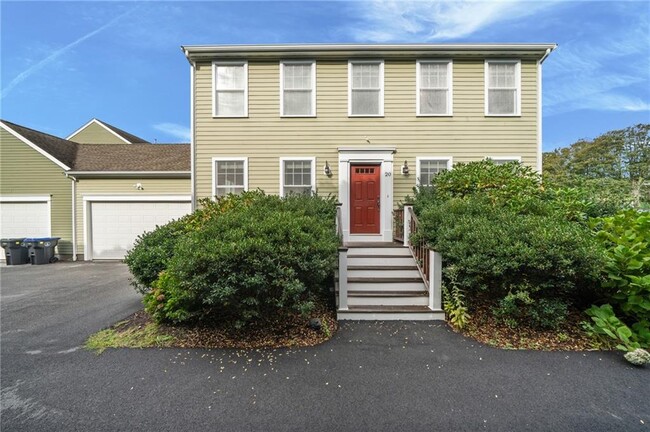 property at 20 Vanderbilt Ln