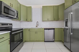 8303 N 11th St in Tampa, FL - Building Photo - Building Photo