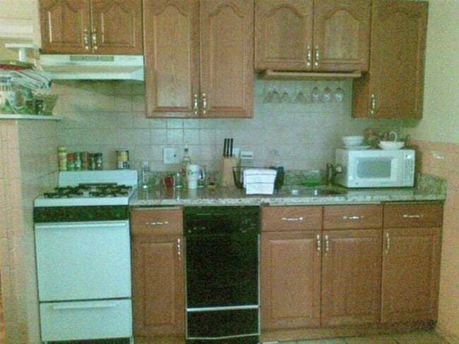 126 Warren St, Unit 14 photo'