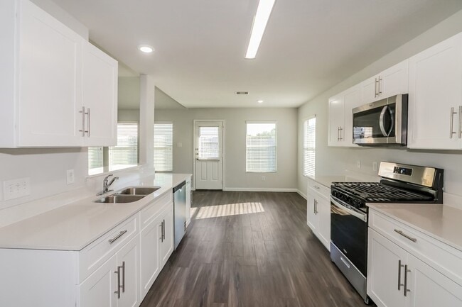 property at 2603 Montecito Ln