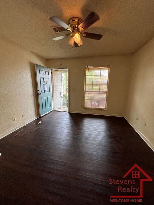 459 Oriole Dr in McMinnville, TN - Building Photo - Building Photo