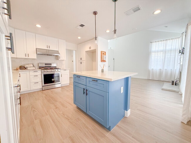 3598 Meadowlark St in El Monte, CA - Building Photo - Building Photo