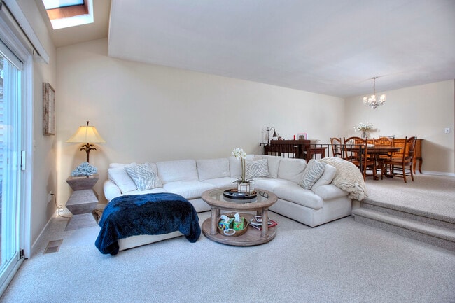 620 Knapps Hwy in Fairfield, CT - Building Photo - Building Photo