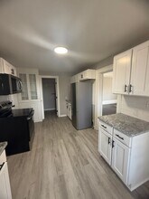 200 Main St-Unit -Unit 3 in Portland, CT - Building Photo - Building Photo