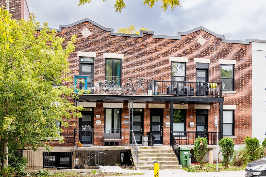956 Girouard Av in Montréal, QC - Building Photo