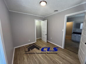 700 S 8th St, Unit 3 in Terre Haute, IN - Building Photo - Building Photo