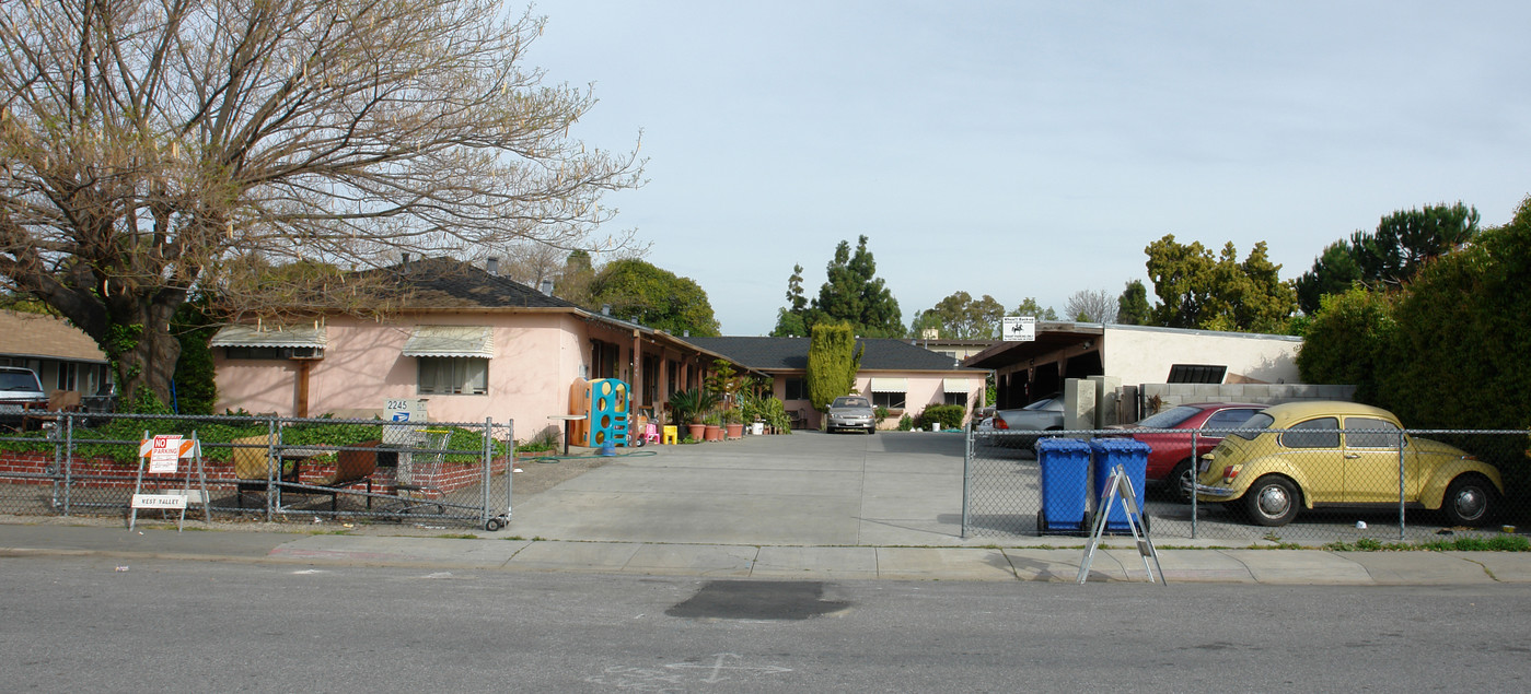 2245 Luz Ave in San Jose, CA - Building Photo