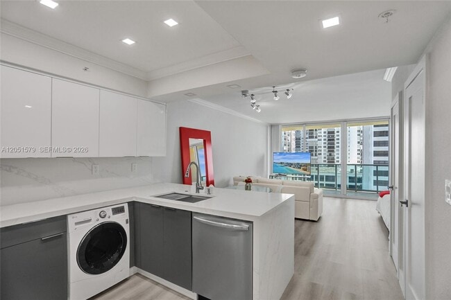property at 2501 S Ocean Dr
