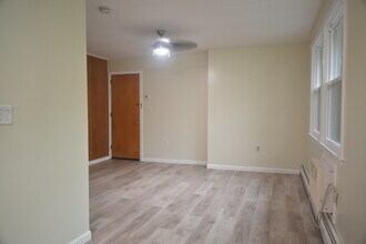 1550 CT-12 in Ledyard, CT - Building Photo - Building Photo