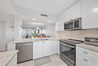 301 S Seas Dr in Jupiter, FL - Building Photo - Building Photo