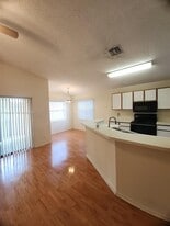 9999 Summerbreeze Dr in Sunrise, FL - Building Photo